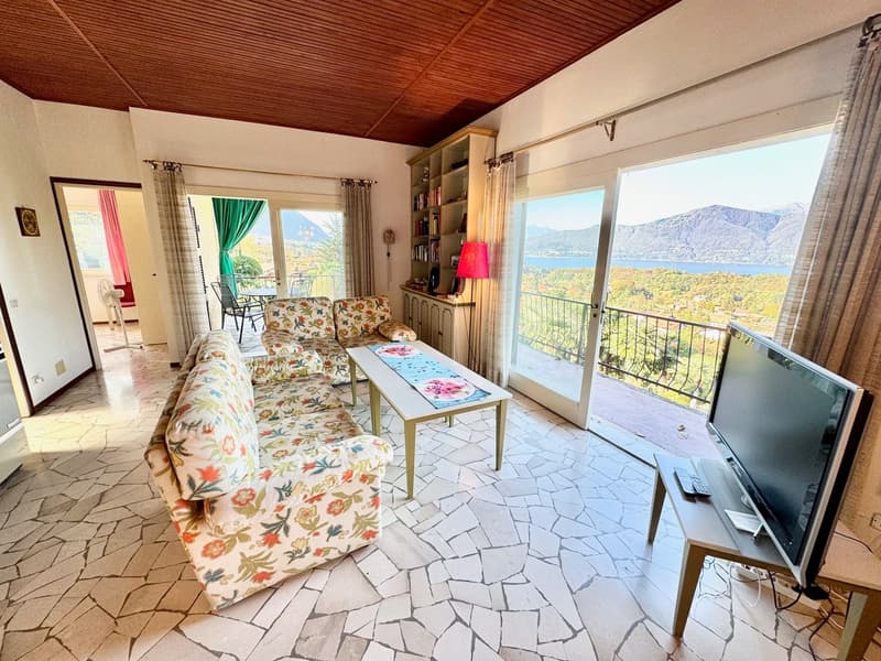 Casa unifamiliare ben curata in una posizione tranquilla e soleggiata con ELW e una vista mare da sogno (3)