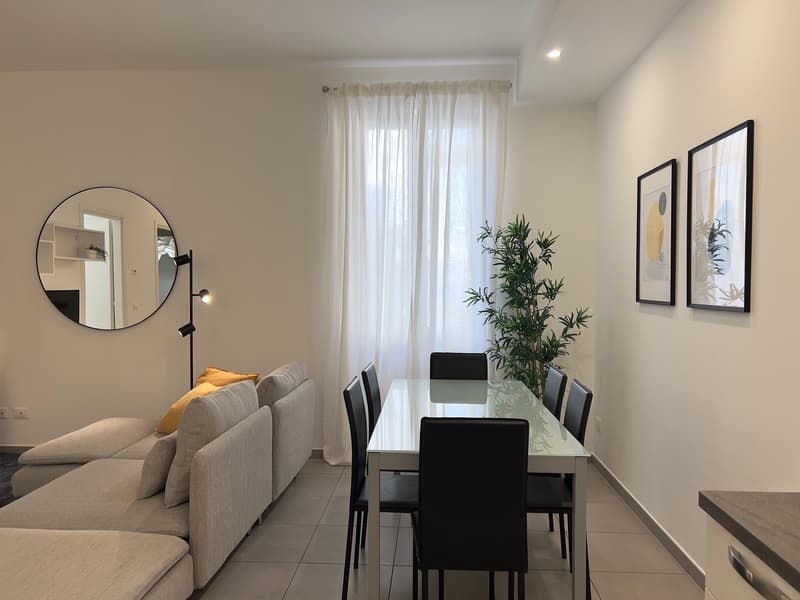 Location à long terme ! Appartement 3 pièces rénové au centre de Laveno, à seulement 2 pas du lac (5)