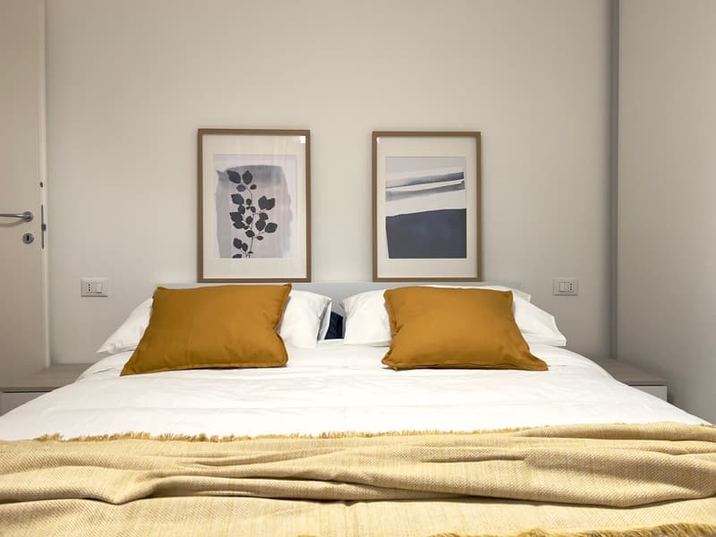 Location à long terme ! Appartement 3 pièces rénové au centre de Laveno, à seulement 2 pas du lac (7)