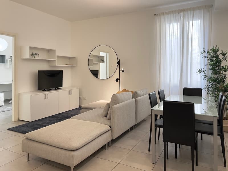 Location à long terme ! Appartement 3 pièces rénové au centre de Laveno, à seulement 2 pas du lac (3)