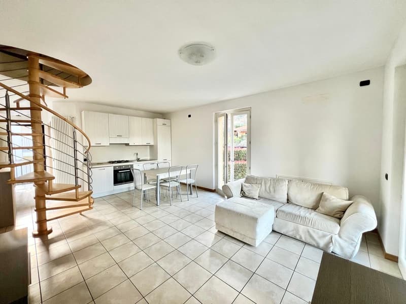 Beautiful 3-room apartment on 2 floors with terrace, pool, garage, garden and lake view (3)