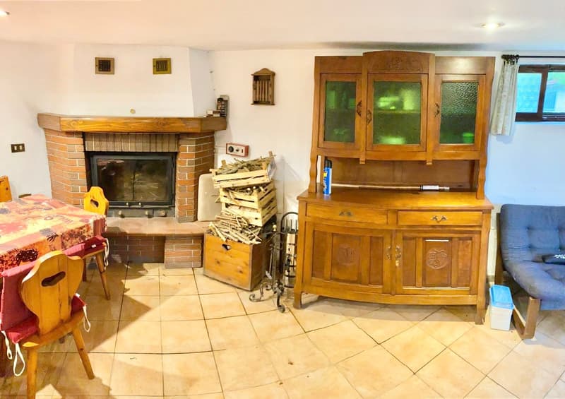 Chalet in quiet and sunny location with beautiful plot (5)