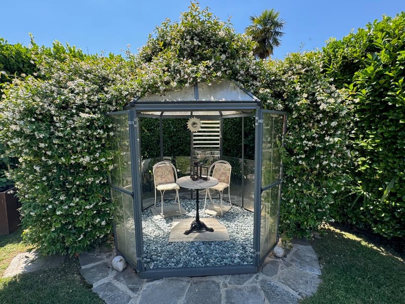 Villa di lusso nuova costruzione 6/5 camere con piscina privata, in posizione soleggiata con vista mozzafiato sul lago (18)
