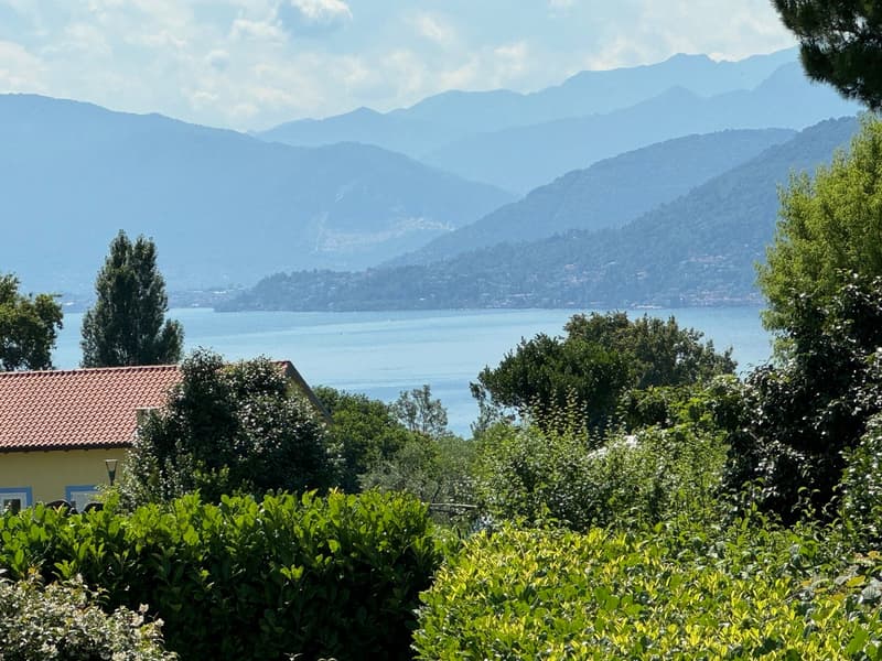 Villa di lusso nuova costruzione 6/5 camere con piscina privata, in posizione soleggiata con vista mozzafiato sul lago (20)