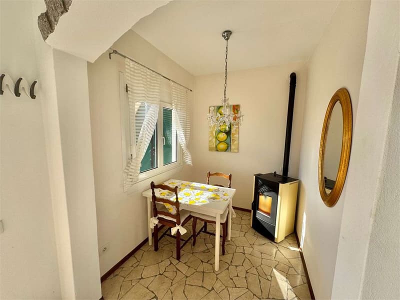 Two-room apartment on the top floor with large terrace and breathtaking view (4)