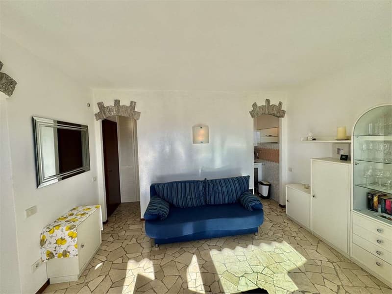 Two-room apartment on the top floor with large terrace and breathtaking view (3)