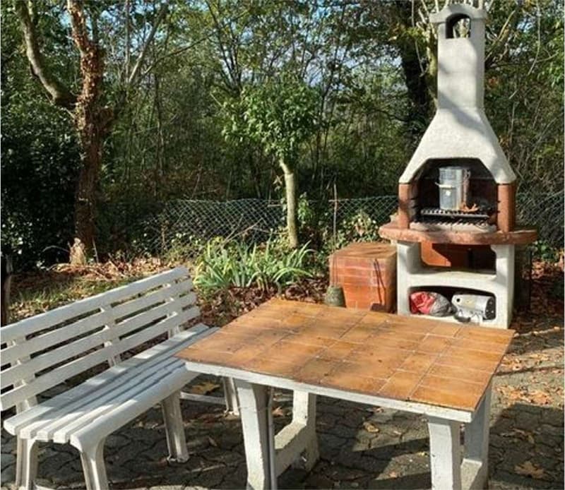 Chalet in a quiet and sunny location with beautiful land (11)
