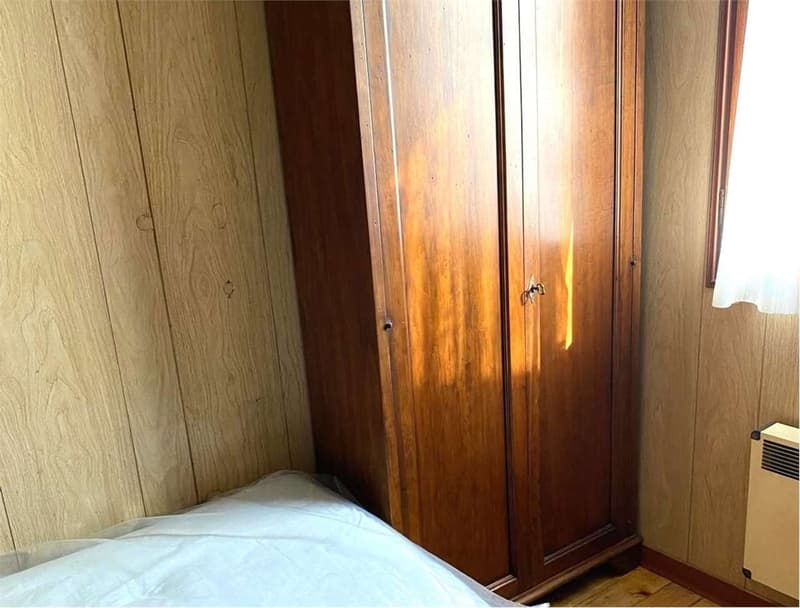 Chalet in a quiet and sunny location with beautiful land (8)