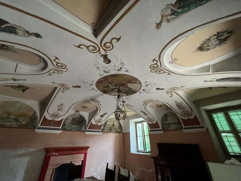 À vendre à Brezzo di Bedero (3)