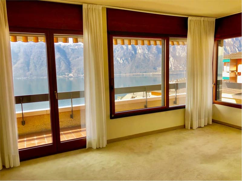 Große und gepflegte Villa in sonniger und ruhiger Lage mit herrlichem (10)