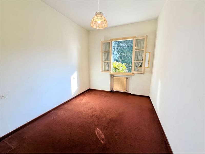 Charming three-room apartment in a quiet and sunny location with pool (10)