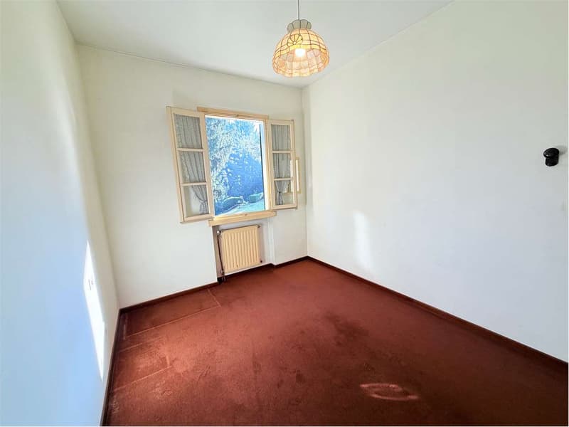Charming three-room apartment in a quiet and sunny location with pool (11)