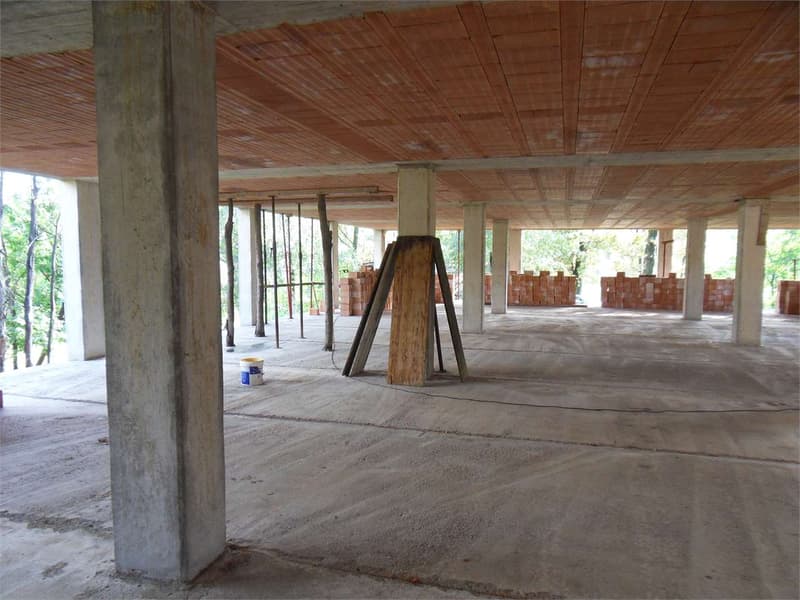 Esclusiva opportunità di sviluppo immobiliare con vista panoramica sul (12)