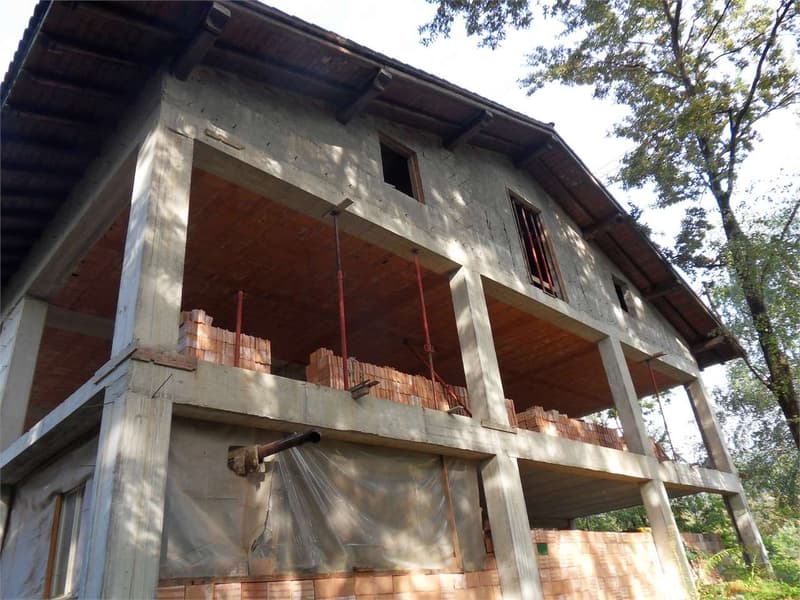 Esclusiva opportunità di sviluppo immobiliare con vista panoramica sul (2)