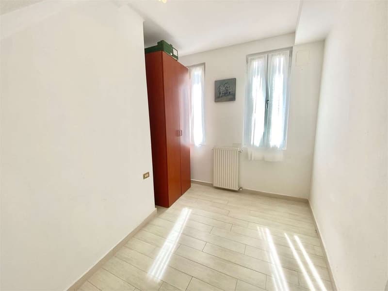Renovated apartment in a beautiful villa, in a quiet location (7)