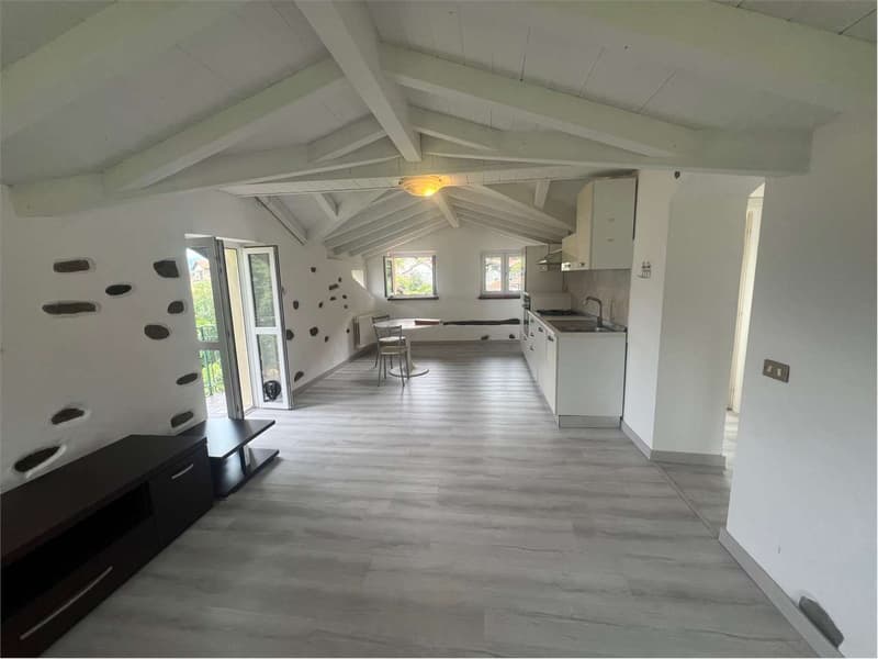 Renovated apartment in a beautiful villa, in a quiet location (3)