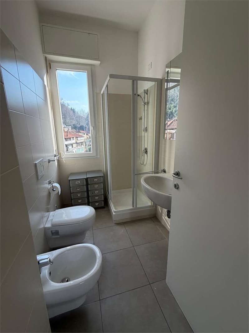 Long-term rental! Completely renovated four-room apartment in (8)