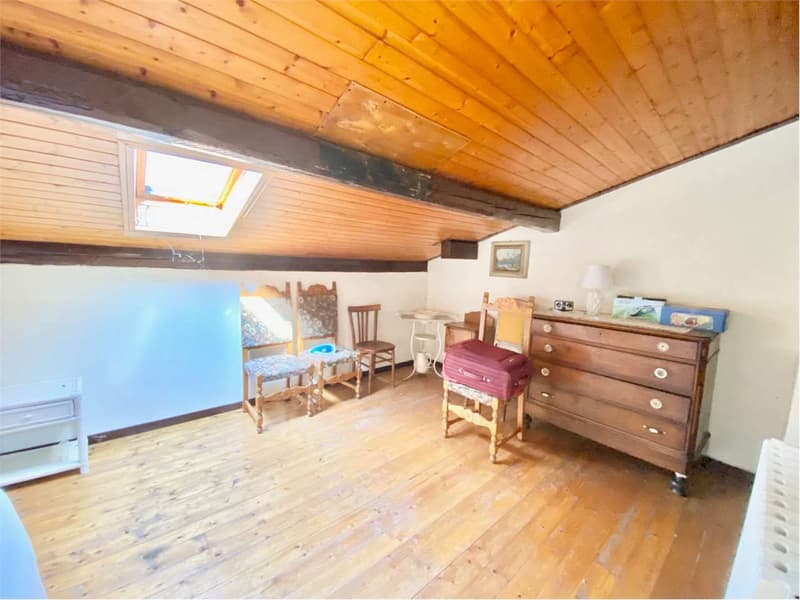 Splendida casa indipendente in una posizione tranquilla  e soleggiata (10)
