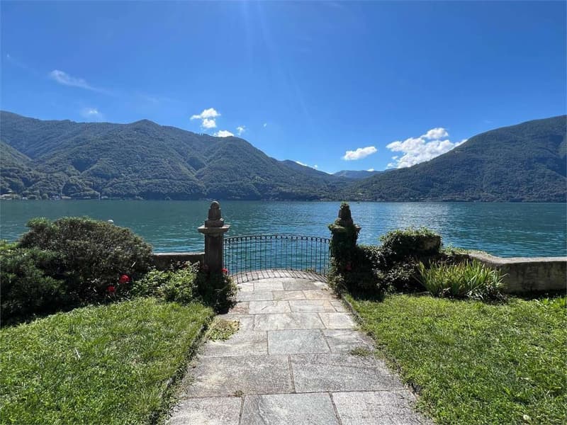 DIRECTLY ON THE LAKE! Apartment in sunny position with garage (13)
