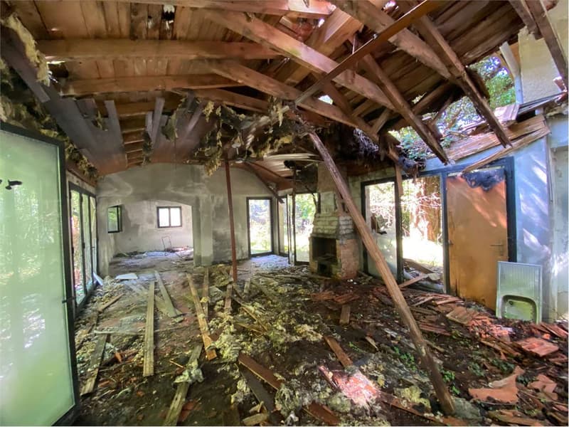 Country house to rebuild in isolated location with large land (4)