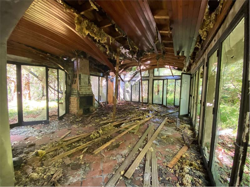 Country house to rebuild in isolated location with large land (5)