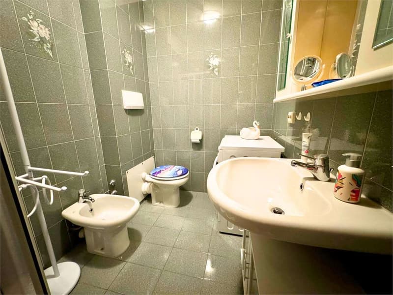 For Sale in Brezzo di Bedero (13)