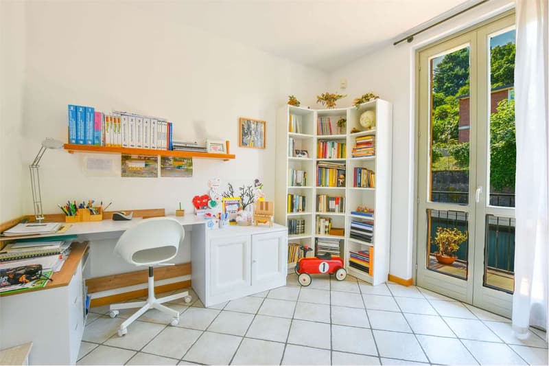 Apartment on two floors in modern residence, with a view of Lake Maggiore (9)
