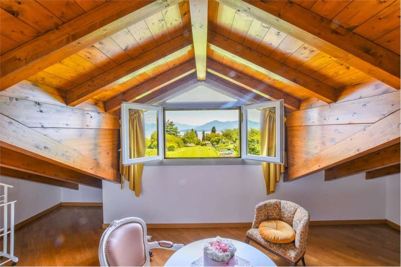 Apartment on two floors in modern residence, with a view of Lake Maggiore (12)