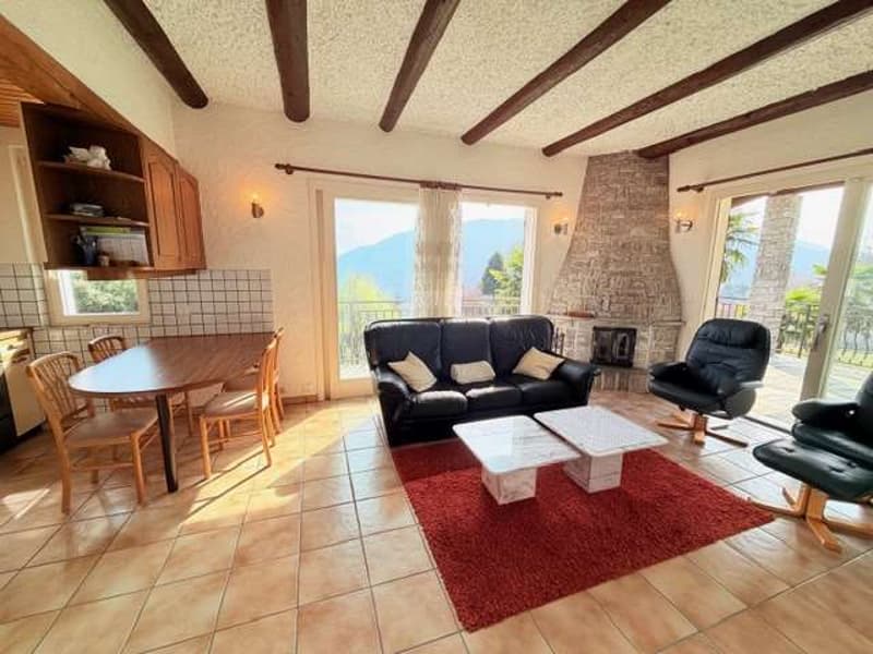 Une maison unifamiliale très soignée dans un emplacement calme et ensoleillé (2)