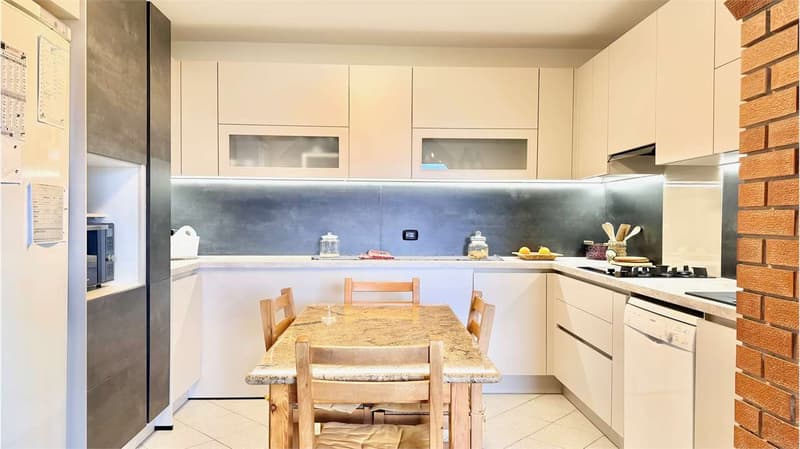 For sale in Montegrino Valtravaglia (7)