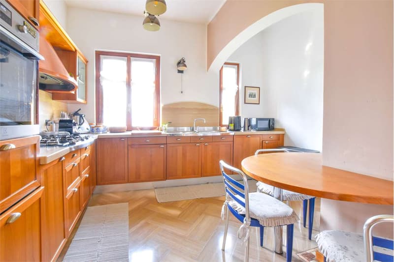 Villa indépendante dans une position privilégiée, avec une vue de rêve sur le Lago Maggiore (7)