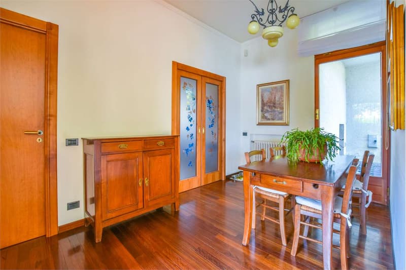 Villa indépendante dans une position privilégiée, avec une vue de rêve sur le Lago Maggiore (6)