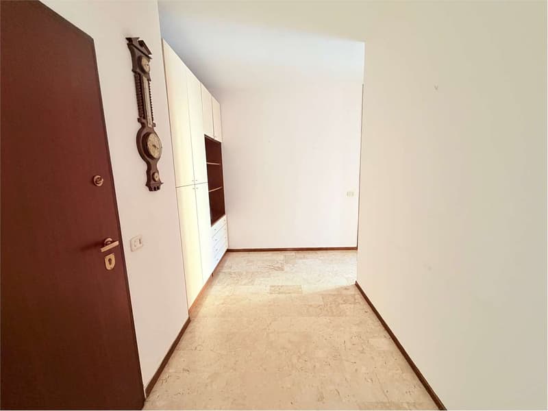 Beautiful apartment with large terrace in the center of Luino (3)