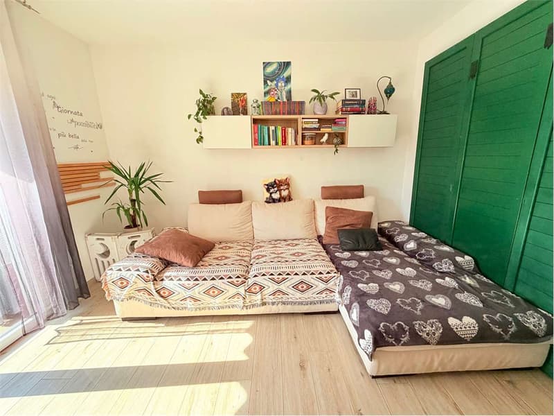 Beautifully renovated country house in a quiet and sunny location (3)