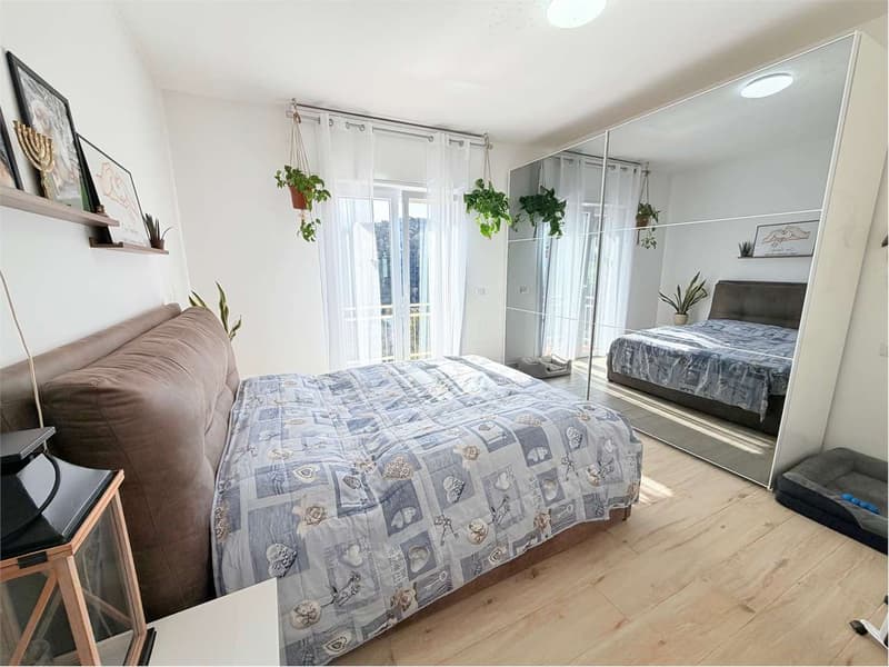 Beautifully renovated country house in a quiet and sunny location (11)