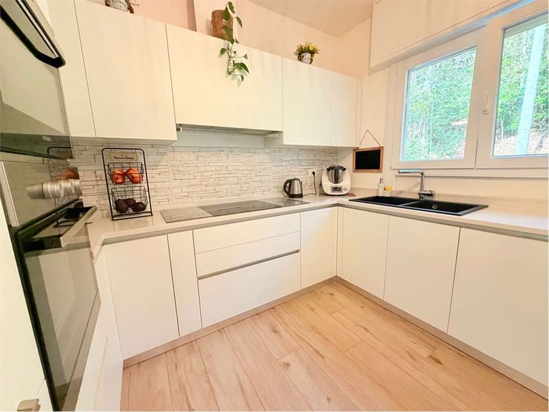 Beautifully renovated country house in a quiet and sunny location (9)