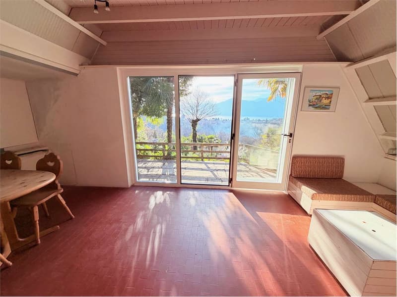 Curata casa vacanza con ampia terrazza e bella vista lago (3)