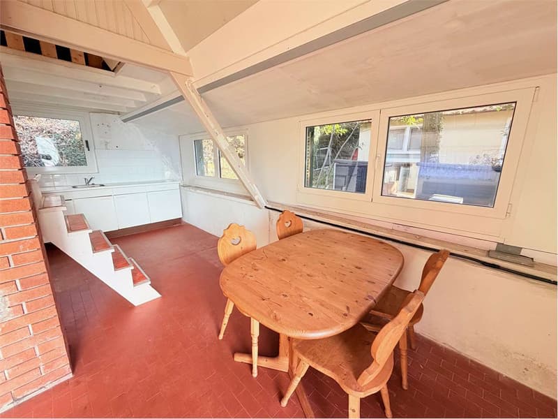 Curata casa vacanza con ampia terrazza e bella vista lago (6)