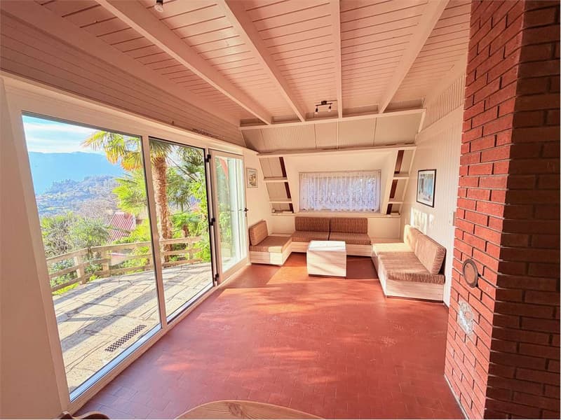 Curata casa vacanza con ampia terrazza e bella vista lago (2)