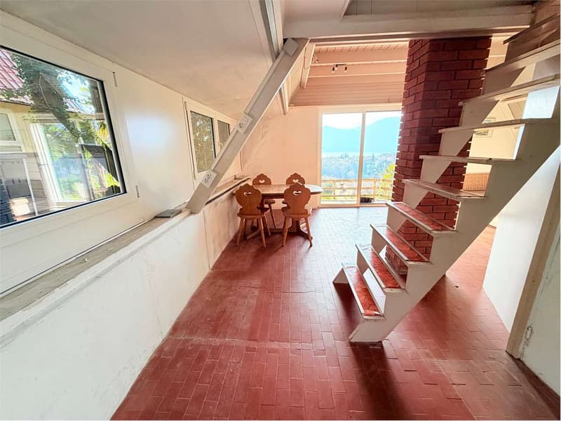 Curata casa vacanza con ampia terrazza e bella vista lago (4)
