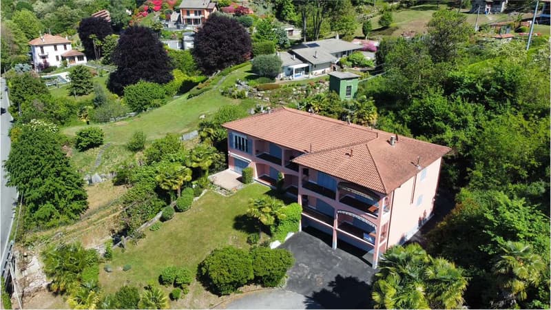 Two-room corner apartment, completely renovated in a sunny location (2)