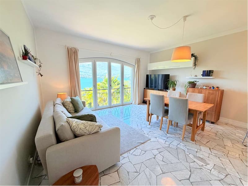 Two-room corner apartment, completely renovated in a sunny location (6)