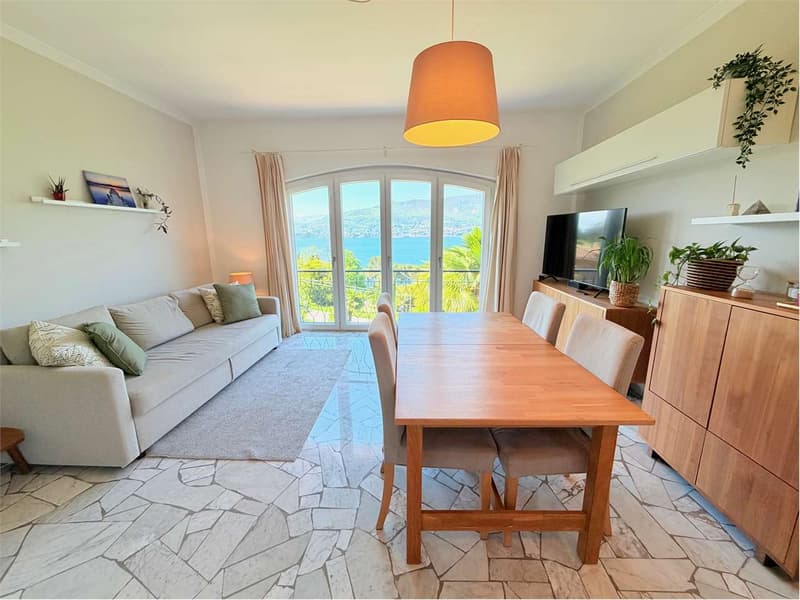 Two-room corner apartment, completely renovated in a sunny location (7)