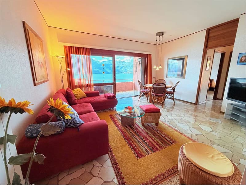 Well-kept attic with splendid lake view, just a few steps from the beach (2)