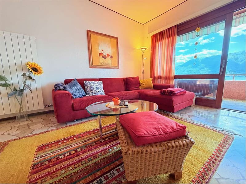 Well-kept attic with splendid lake view, just a few steps from the beach (3)