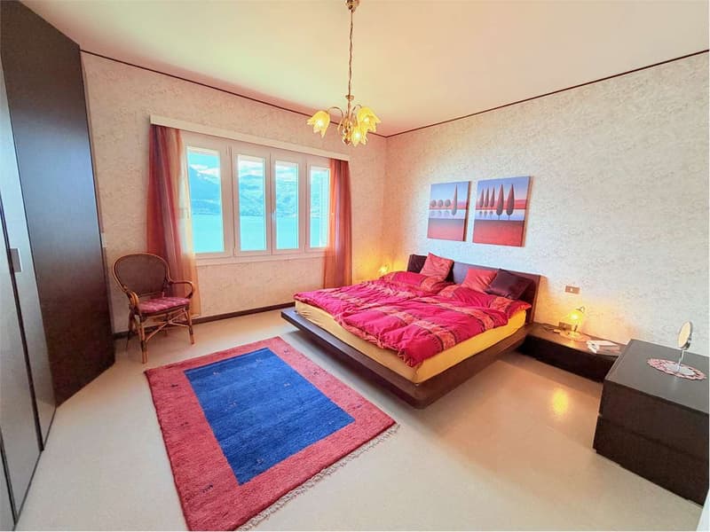 Well-kept attic with splendid lake view, just a few steps from the beach (6)