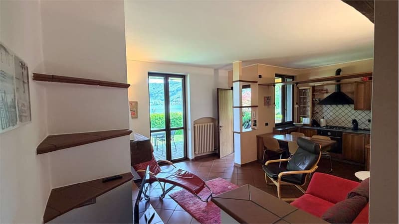 Direkt am See!!! Sehr gepflegte Wohnung in einer sonnigen Lage (4)