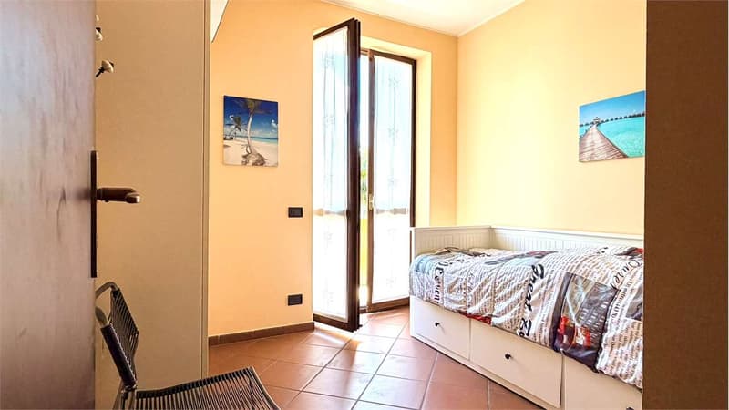Direkt am See!!! Sehr gepflegte Wohnung in einer sonnigen Lage (9)