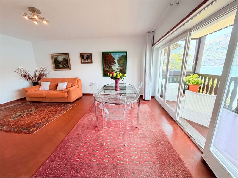 DIRECTEMENT SUR LE LAC!!! Résidence exclusive au bord du lac avec accès privé à l'eau (4)