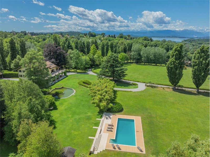Schöne historische Villa mit Blick auf den Sacro Monte di Varese und die umliegende Landschaft (3)